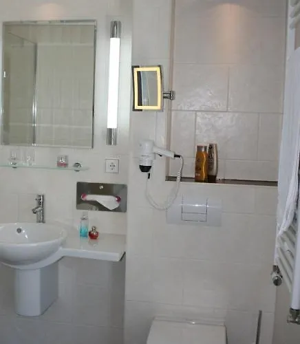 Отель Repetal 2*